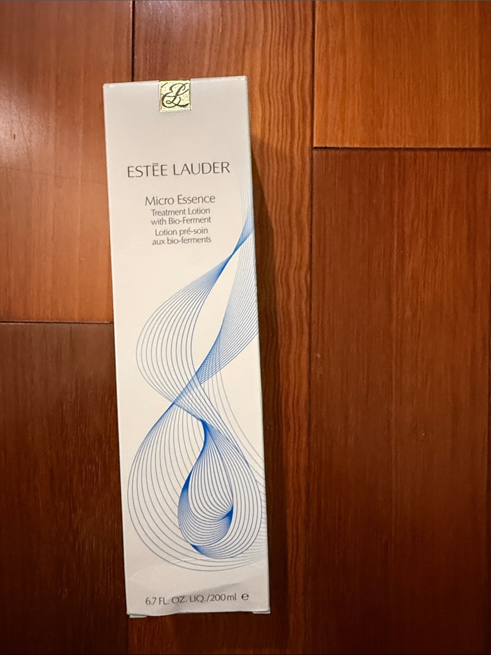 Estée Lauder Micro Essence Treatment Lotion - White & Blue Packaging E23
